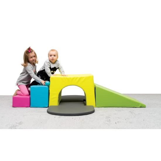 TODDLER ACTIVITY CORNER – TRACK WITH SLIDE