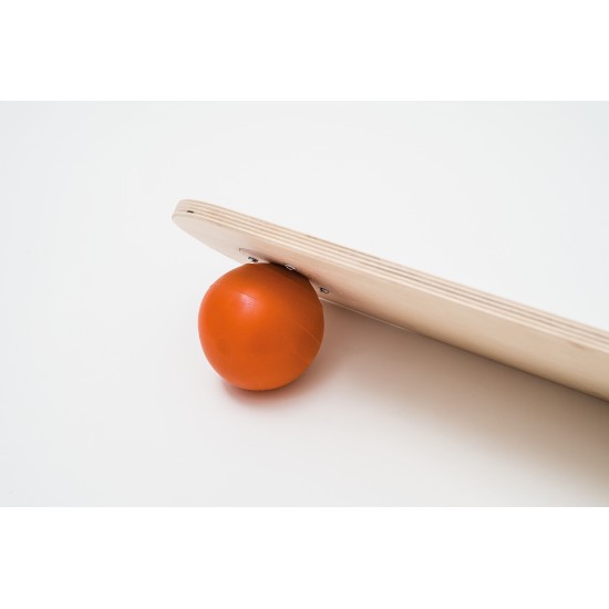 BALANCING SKATEBOARD ON RUBBER BALLS